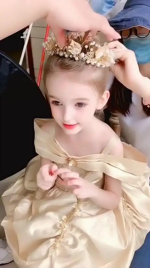 混血儿就是漂亮,童话世界里的公主,太美了!