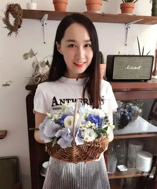 结婚10年无绯闻雷佳音的老婆是谁演过特摄剧也是圈内大美人