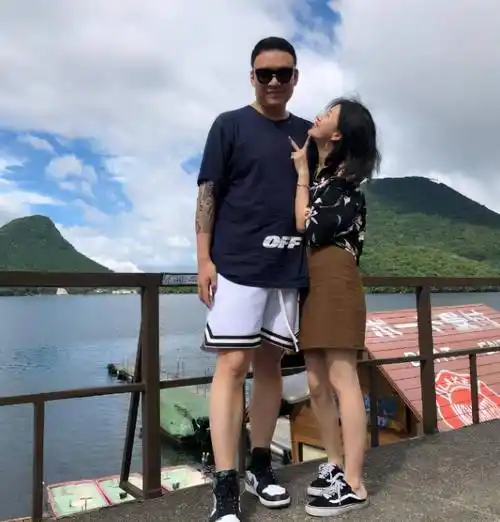 当年没有参加比赛的话,不去追寻自己的梦想的话,那么也遇不到自己老公