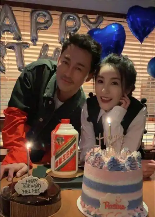 46岁刘恺威近况:参加女星生日会,两人亲密合影不避讳_林夏薇_林峯