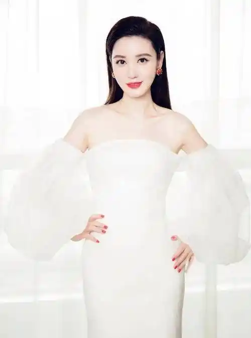 《后浪》赢得观众好评:演员张萌为角色杨小红赋予了生命基因_成长