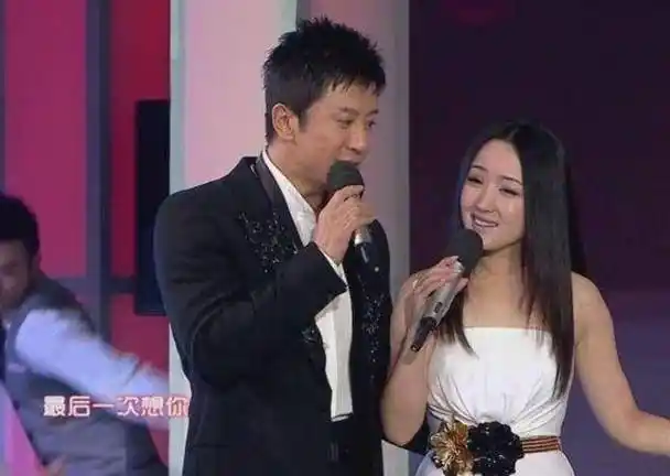 难怪毛宁藏这么多年,妻子是我们熟悉的她,怪不得不选杨钰莹!