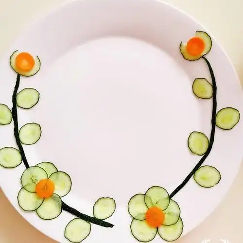 黄瓜胡萝卜花式摆盘,做法超简单,端上桌都说好看