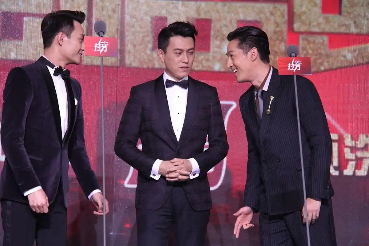 胡歌,靳东和王凯,算不算是"铁三角"[捂脸]?