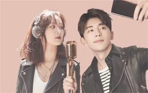 网曝邓伦杨紫正在热恋 不公开原因是邓伦被杨紫妈妈嫌弃咖位低