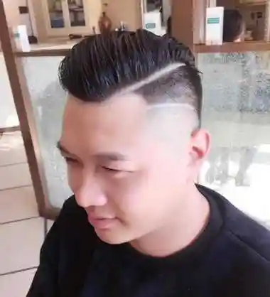 侧背头鬓角发型图片 鬓角一道杠短发发型