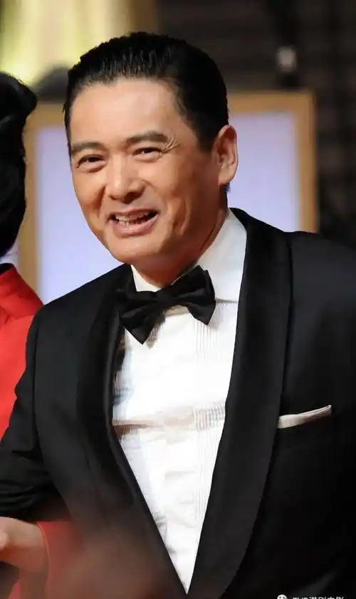 周润发身高183cm.男神吴彦祖身高182cm.