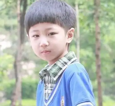 2岁小男宝宝的发型设计图片大全2岁男孩子帅气潮流发型图片大全