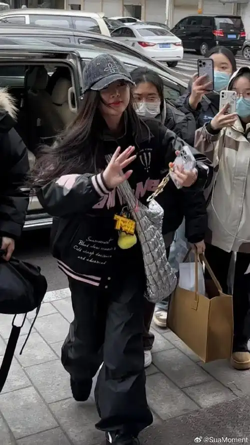 吴宣仪穿搭公式