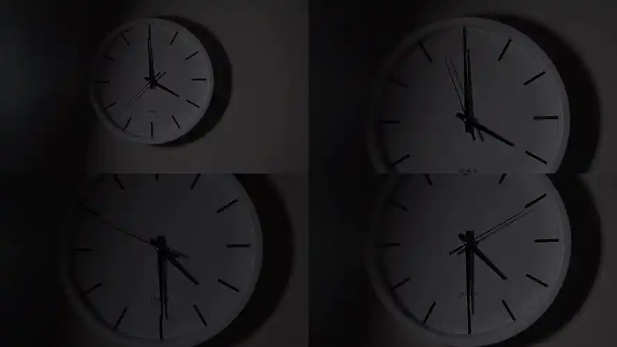 时钟秒针走动凌晨四点4点4点半,钟表走动