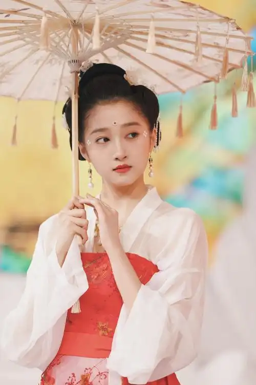 关晓彤这套古装真的绝美