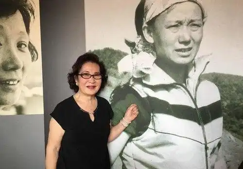 当小三45年的刘立立,为何选择为原配流产?她的隐忍背后藏着什么?