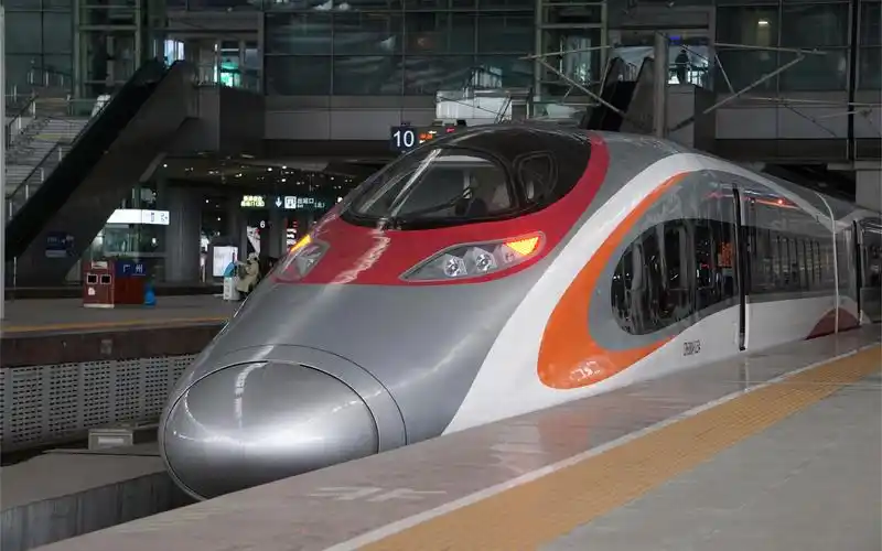 时隔近三年,港铁动感号再次载客运行!g6581次虎门站出站