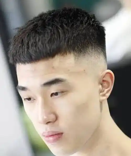 男生今年试试这些流行短发,干净又利落又有型_发型_头发_造型