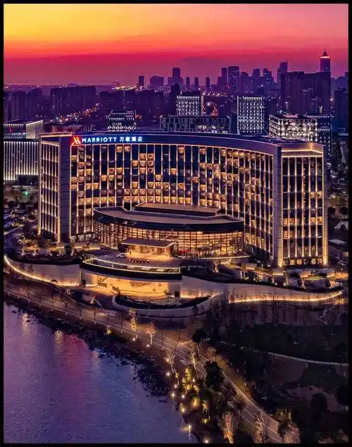 于南通首家万豪酒店,私享湖畔美景,探秘摩登旅居!_紫琅_空间_创新