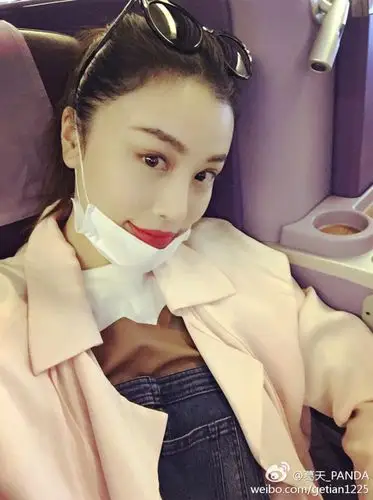 葛天高烧到38度还一心自拍,被网友一句话道出真相