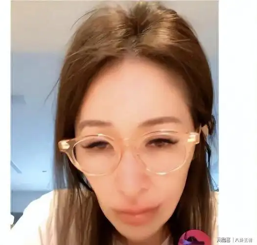 换47任男友身体被掏空43岁萧亚轩近况曝光又老又虚瘦到认不出