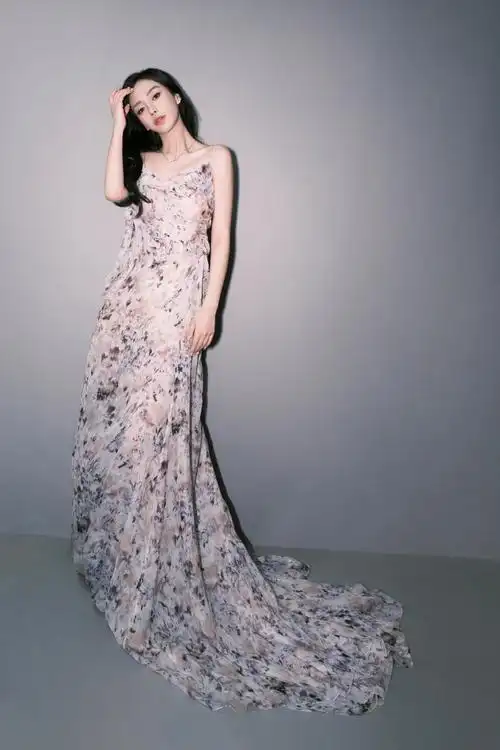 angelababy粉色露背裙##angelababy吊带花朵裙