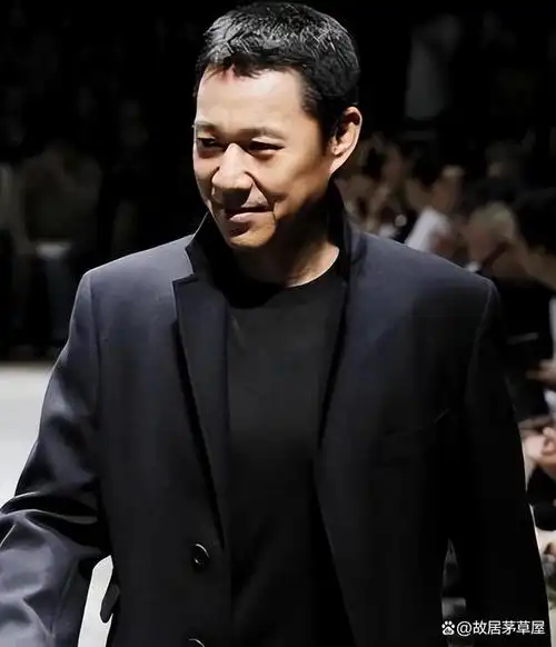 张丰毅:对继女视如己出,对亲生儿子冷漠无情,如今却