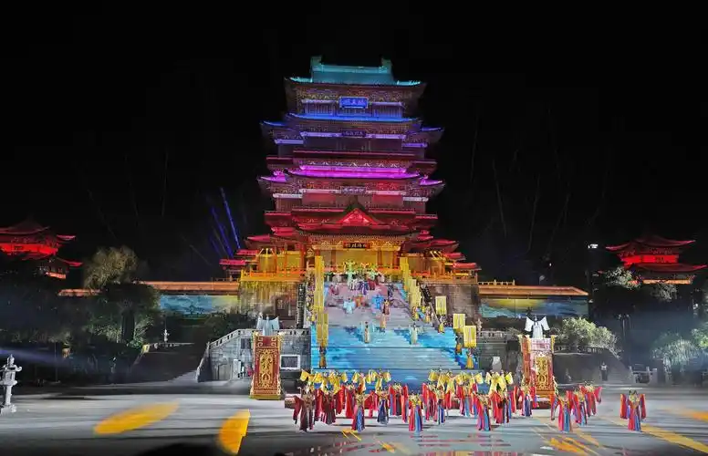 这是《寻梦滕王阁》大型实景演出现场(2021年1月1日摄).