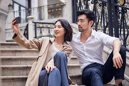 合照的情侣图片