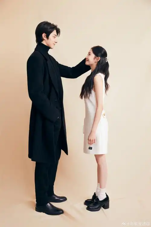 刘浩存林一秋日心动大片##林一撕漫男主##电视剧脱轨