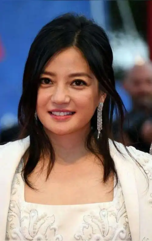 3k 0 赵薇知道不宰了你 顺其自然244021小时前 本人哪有那么夸张 应该