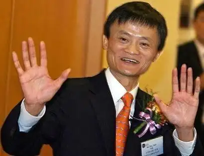 女人有贵人相助的手相