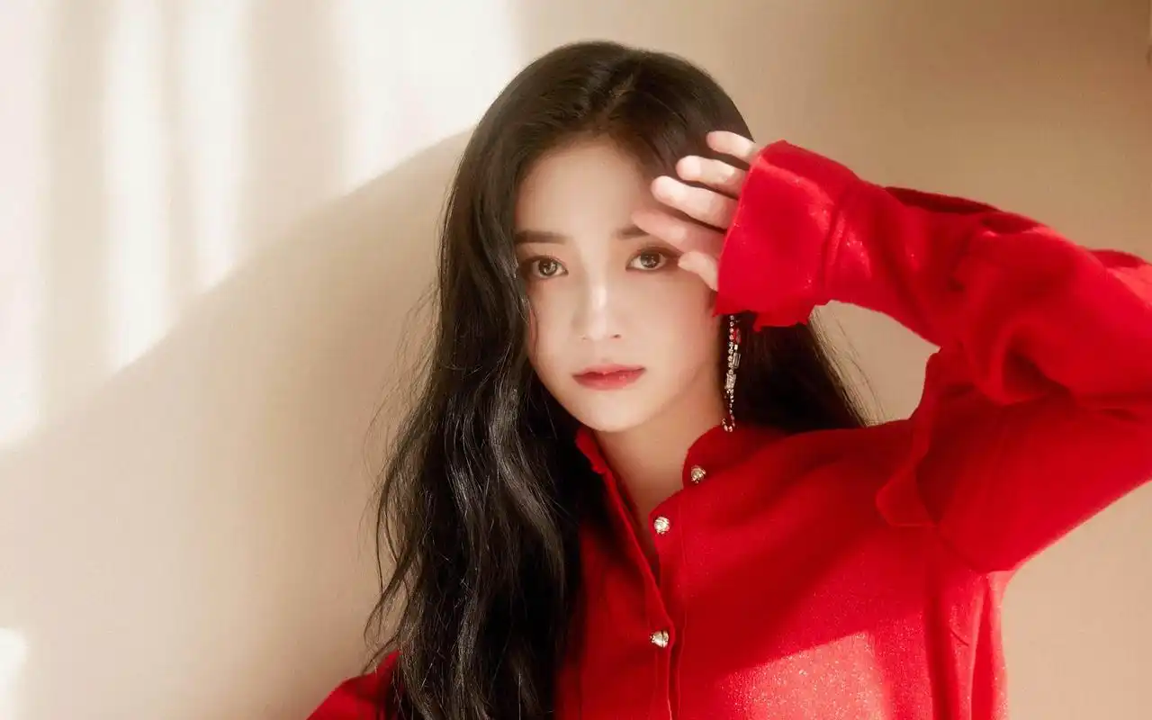 周洁琼甜美写真图片桌面壁纸_大陆明星_壁纸下载_美桌网