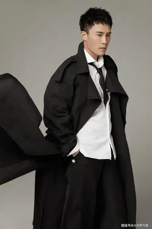 杜淳,30 男演员的中场反思_谢晋元