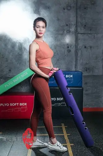 深圳个人形象照拍摄-健身房形象照