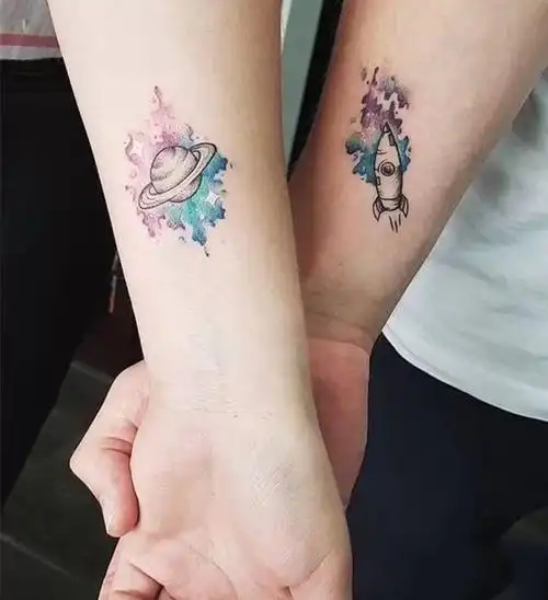 纪念彼此之间爱情的情侣纹身图案4