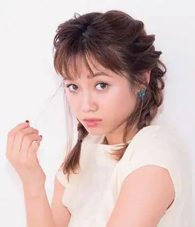 发型热点 > 编发教程 >  女生短发发型编法都适合怎么制作?