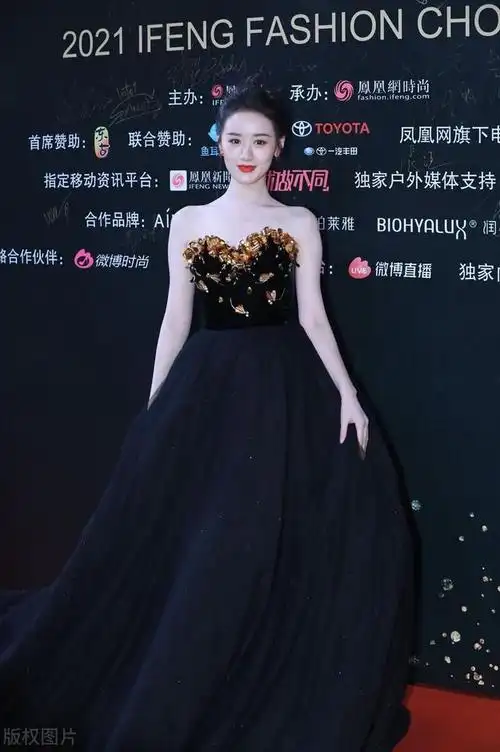 袁冰妍这身材,这才是尤物啊!