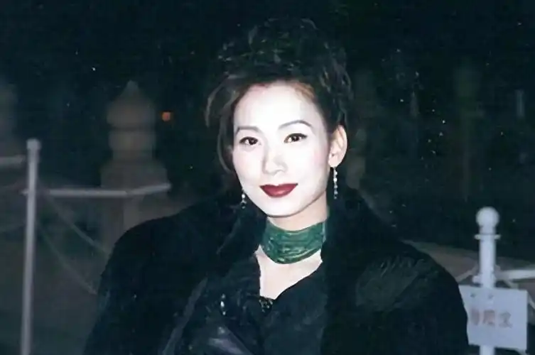 一婚娶周海媚,二婚娶邝美云,三婚娶亿万富婆,吕良伟到底凭啥?