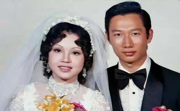 豪门阔太曾馨莹连生3孩子还想为丈夫郭台铭拼4胎是林心如好友