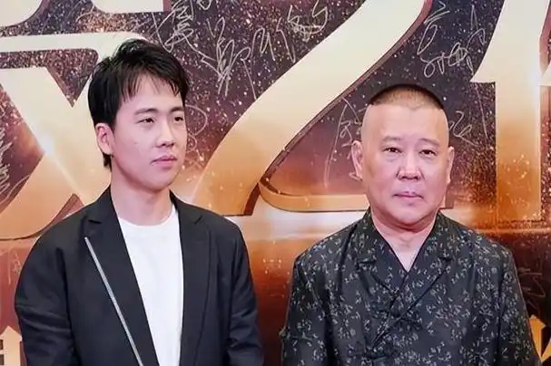 朱亚文:曾是刘亦菲同班同学,因闯关东走红,与老婆因戏生情