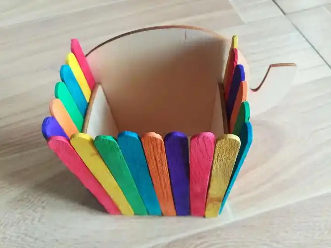 "节约资源,物尽其用"——西马池小学手工制作活动