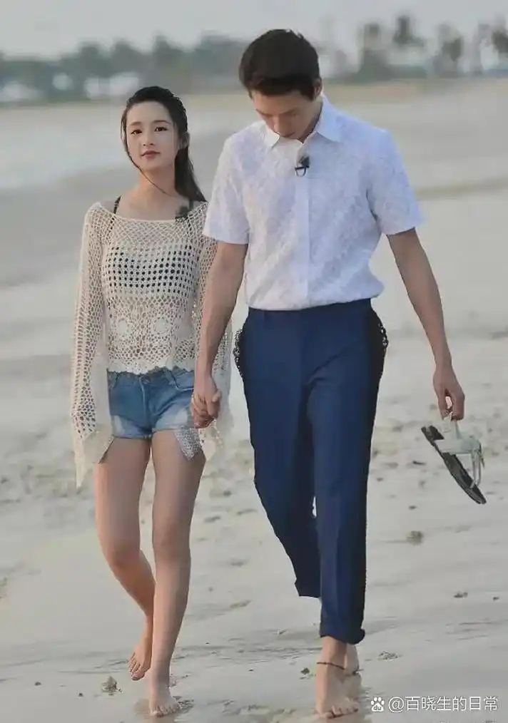 李沁# #魏大勋# 在某综艺节目中,观众们有幸目睹了李沁和魏大勋在