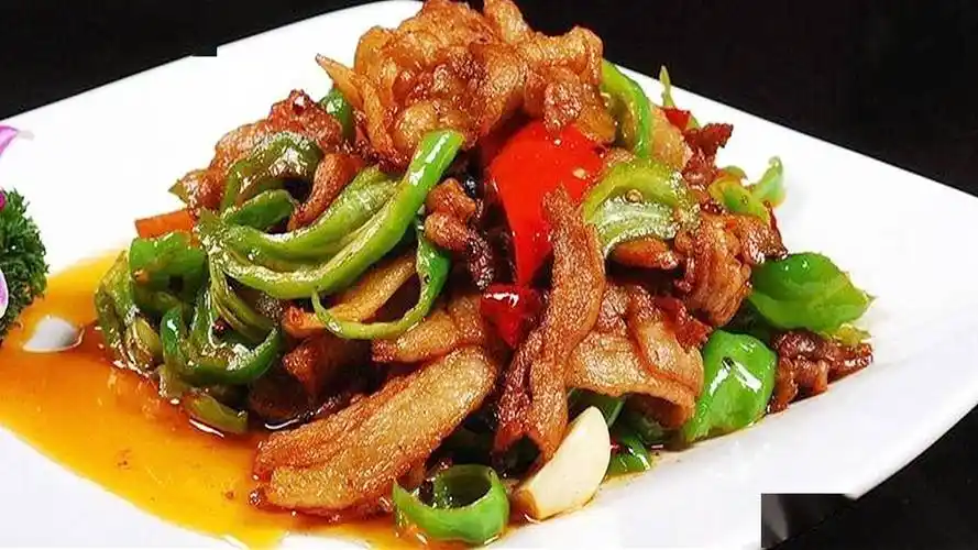 美食湖南经典家常菜农家小炒肉香辣爽口味美醇香扑鼻来