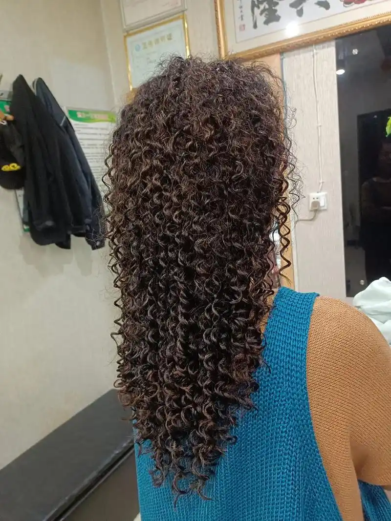 作品分享:螺丝烫.#根据脸型设计发型 #同城美发店推荐 #这 - 抖音