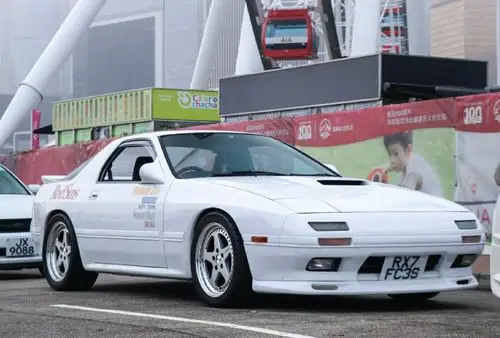 头文字d系列:"你是斗不过我的 fc 的!" 马自达rx7