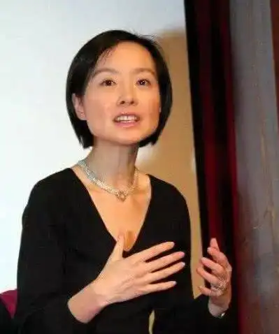 一胖毁所有看过鲁豫120斤的样子后网友喜欢上了