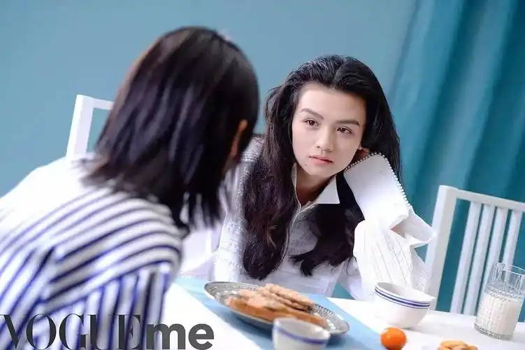 周冬雨,马思纯,春夏三影后首度合体拍大片