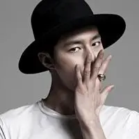 韩国最美的脸赵寅成qq头像_外冷内热的酷哥万人迷(2)