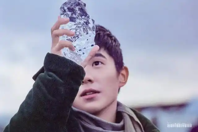 刘昊然的拼接壁纸,刘昊然最新壁纸(你的男朋友刘昊然图片)