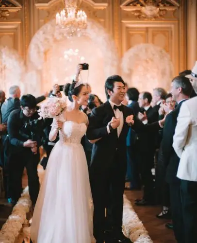 哪对明星婚礼花钱最多郎朗结婚场地竟然一天54万最壕的花费7亿