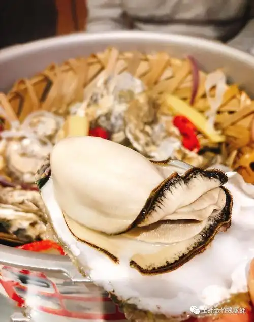 高压锅竹笼蒸蚝图片