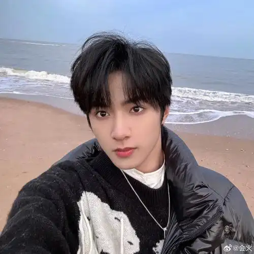 时代峰峻辟谣刘耀文飞凡恋情##刘耀文方维权