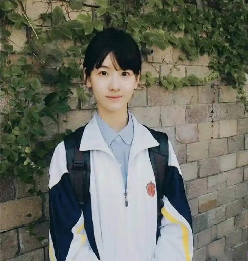 陈都灵早期等公交旧照#有的人越素越好看04